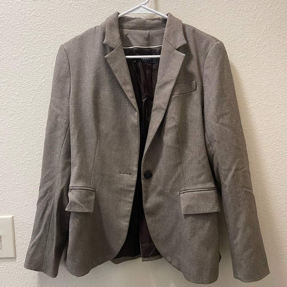Classic Zara Blazer - Picture 1 of 3